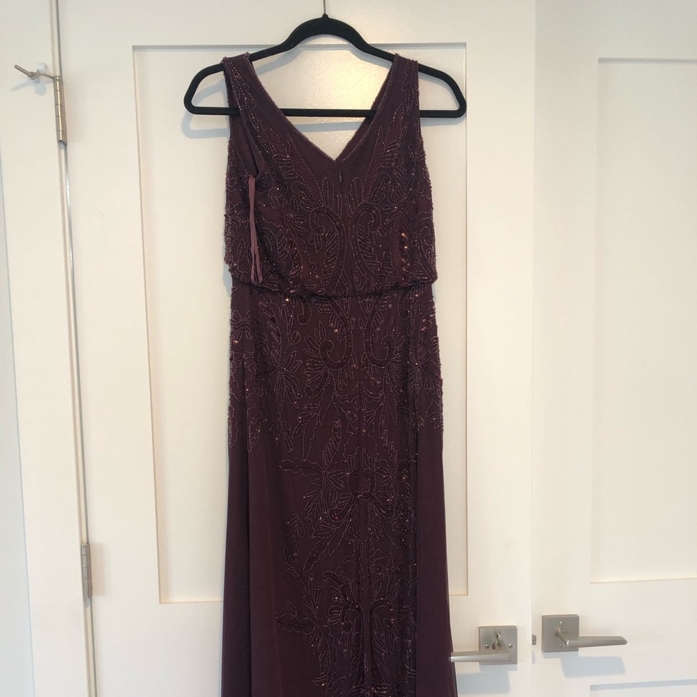 Adrianna Papell Filigree Beaded burgundy Cassis
